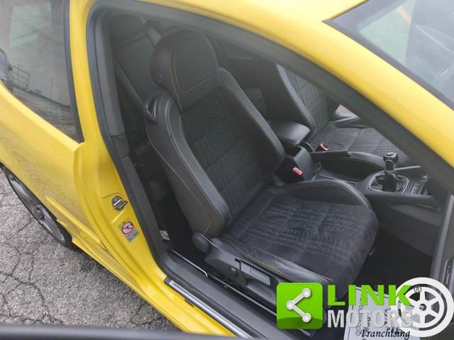 VOLKSWAGEN GOLF PIRELLI - foto 10