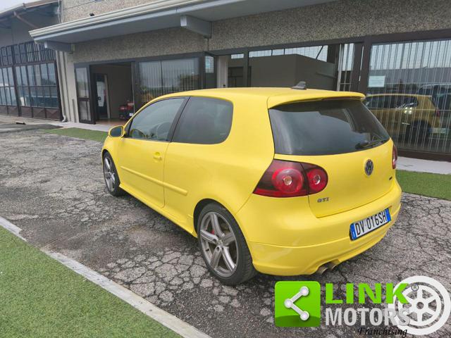VOLKSWAGEN GOLF PIRELLI - foto 7