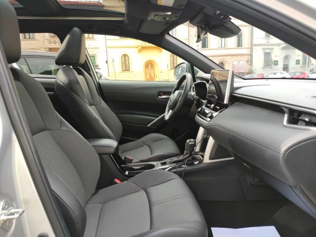TOYOTA COROLLA CROSS 2.0 HYBRID 197 CV E-CVT LOUNGE - foto 10