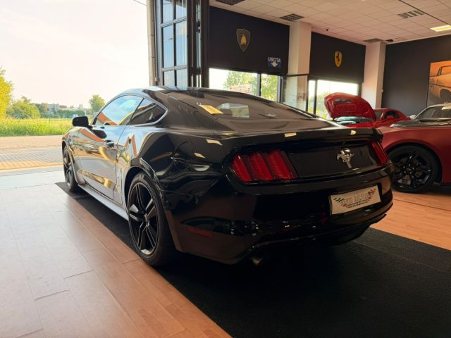 FORD MUSTANG FASTBACK 3.7 V6 AUTOMATICA - foto 9