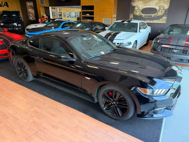 FORD MUSTANG FASTBACK 3.7 V6 AUTOMATICA - foto 6