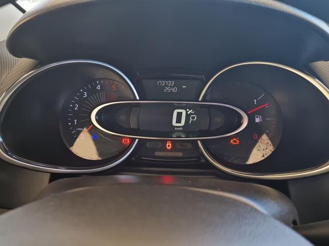 RENAULT CLIO DCI 8V 90CV EDC START&STOP 5 POR - foto 11