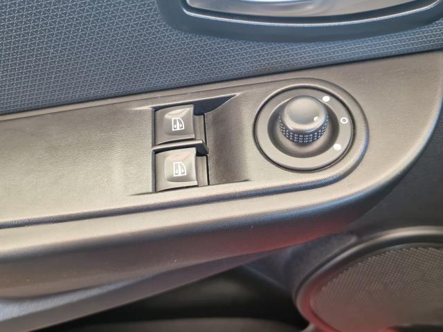 RENAULT CLIO DCI 8V 90CV EDC START&STOP 5 POR - foto 22