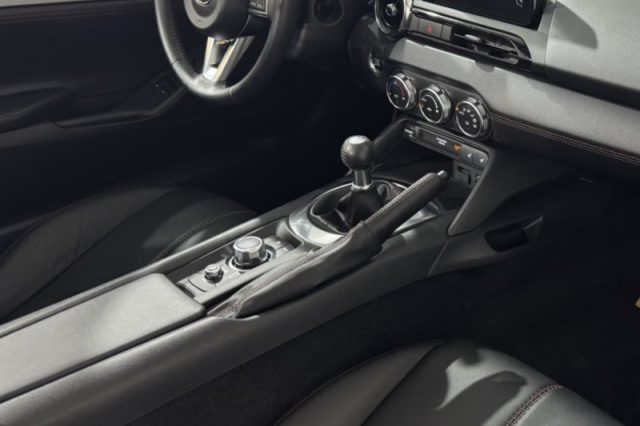 MAZDA MX-5 2.0L SKYACTIV-G RF SPORT - foto 8