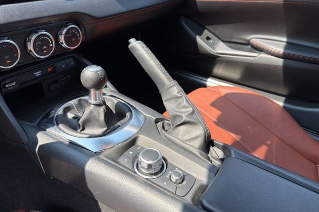 MAZDA MX-5 2.0L SKYACTIV-G RF KAZARI - foto 8