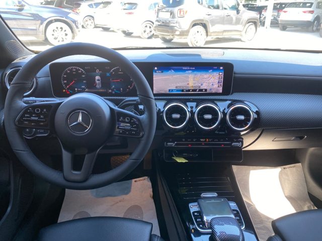 MERCEDES-BENZ A 180 D AUTOMATIC SPORT - foto 12