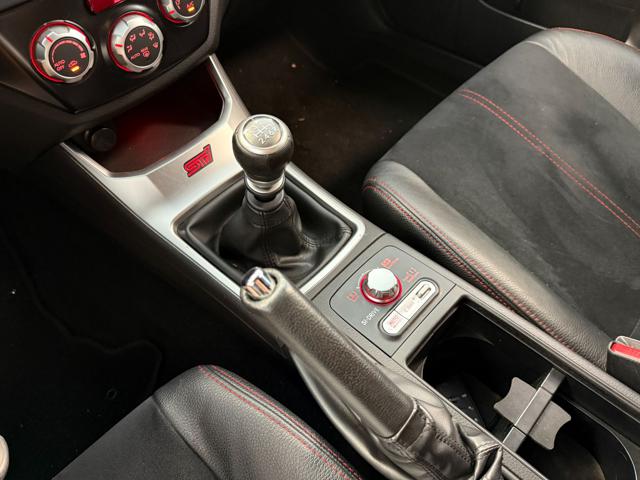 SUBARU IMPREZA 2.5 WRX STI - foto 21