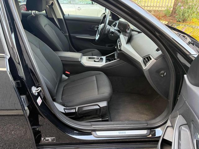 BMW 320 D 48V  TOURING - foto 25