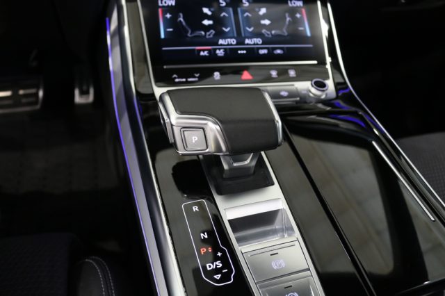 AUDI Q8 55 TFSI QUATTRO TIPTRONIC SPORT - foto 22