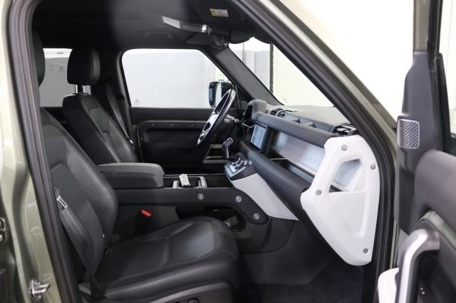 LAND ROVER DEFENDER 110 3.0D I6 250 CV AWD  X-DYNAMI - foto 17