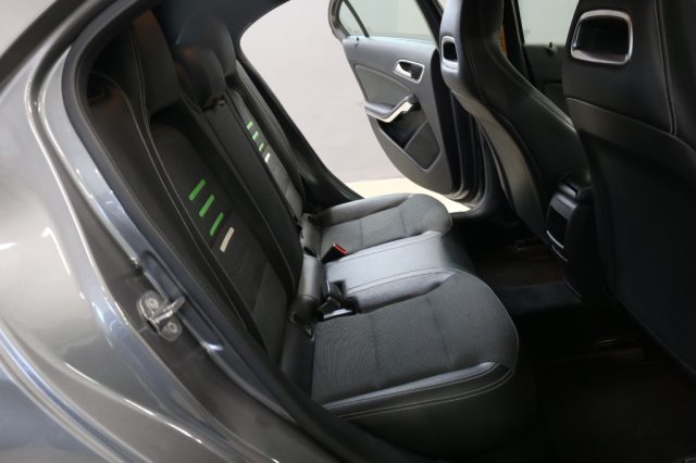 MERCEDES-BENZ A 180 D AUTOMATIC PREMIUM - foto 12