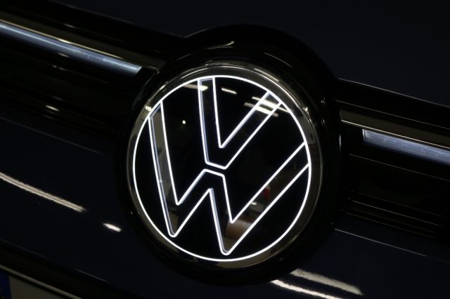 VOLKSWAGEN GOLF 2.0 TDI 150 CV DSG SCR R-LINE PL - foto 18
