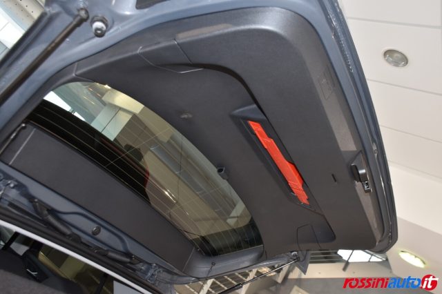 VOLKSWAGEN GOLF 8 1.5 ETSI 131 CV DSG STYLE + NA - foto 18