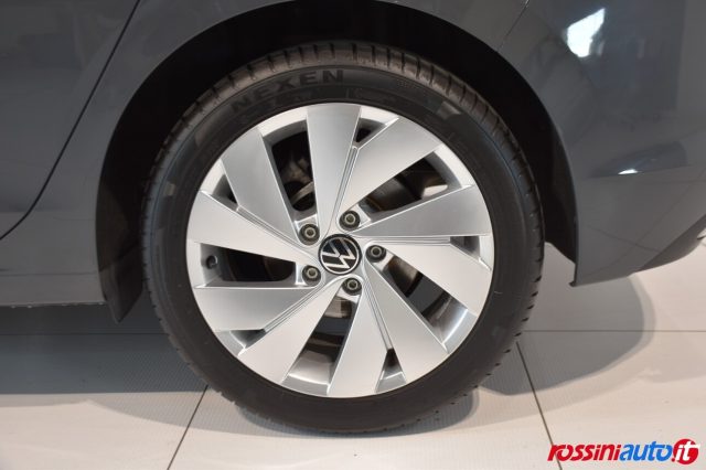 VOLKSWAGEN GOLF 8 1.5 ETSI 131 CV DSG STYLE + NA - foto 20