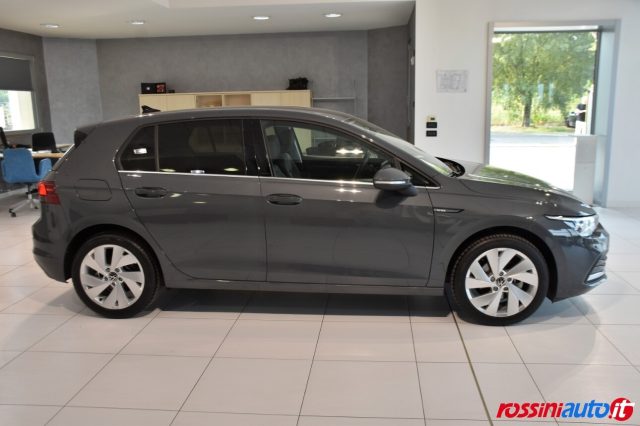 VOLKSWAGEN GOLF 8 1.5 ETSI 131 CV DSG STYLE + NA - foto 6