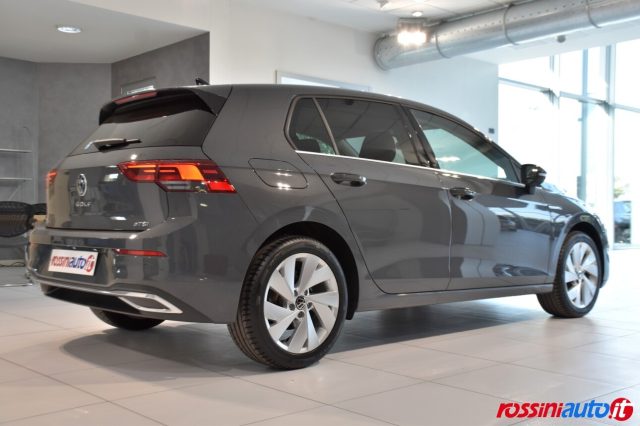 VOLKSWAGEN GOLF 8 1.5 ETSI 131 CV DSG STYLE + NA - foto 29