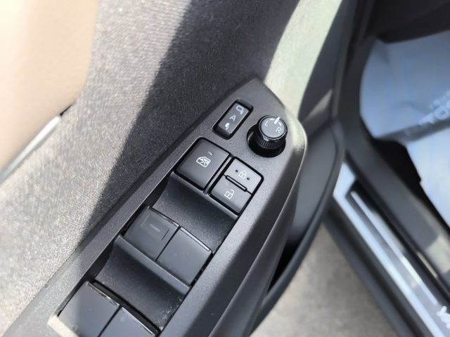 TOYOTA YARIS CROSS 1.5 HYBRID 5P. E-CVT LOUNGE - foto 8