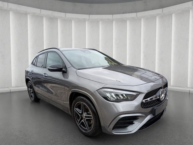 MERCEDES-BENZ GLA 200 D AMG PREMIUM PACK NIGHT 150CV A - foto 4