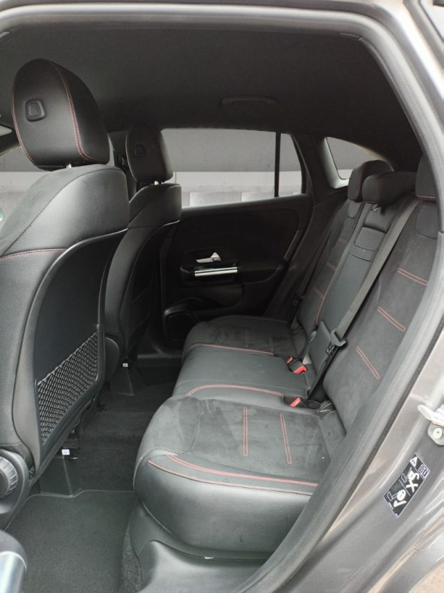 MERCEDES-BENZ GLA 200 D AMG PREMIUM PACK NIGHT 150CV A - foto 9