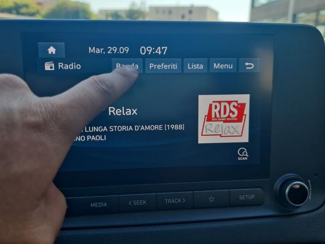 HYUNDAI KONA 1.0 T-GDI HYBRID 48V IMT XLINE - foto 32