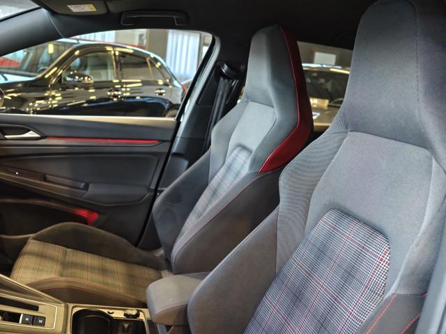 VOLKSWAGEN GOLF 2.0 TSI DSG GTI - foto 11