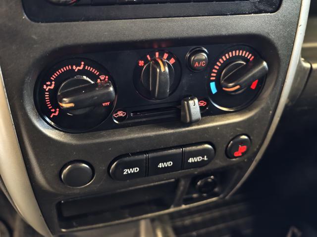 SUZUKI JIMNY 1.3I 16V CAT 4WD JLX - foto 12