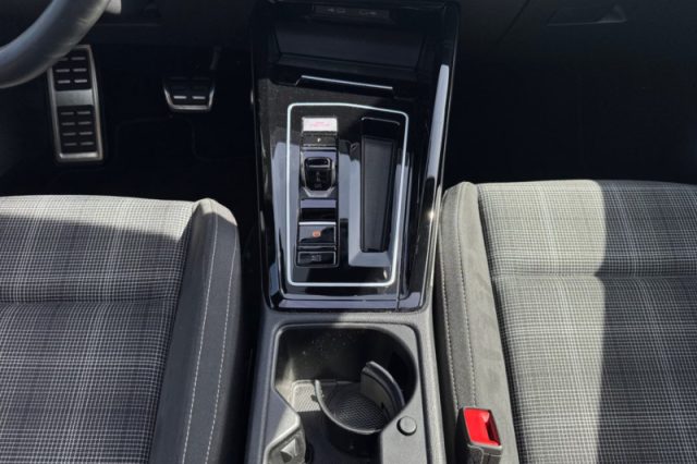 VOLKSWAGEN GOLF 2.0 TDI DSG GTD - foto 7