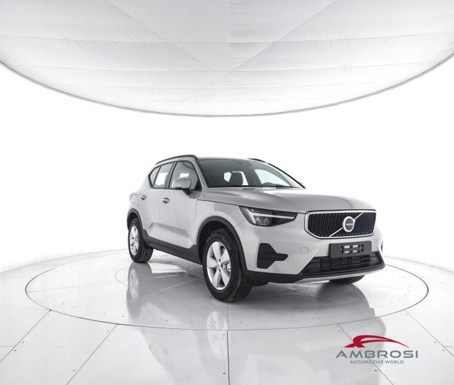 VOLVO XC40 B3 MILD HYBRID BENZINA ESSENTIAL - foto 2