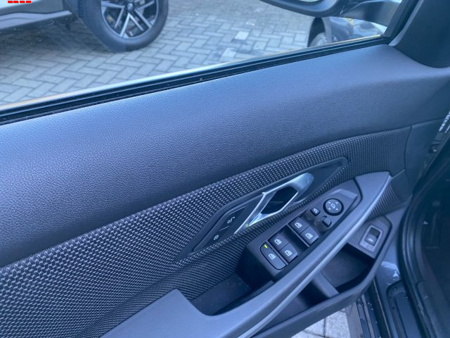 BMW 318 D TOURING BUSINESS ADVANTAGE - foto 6