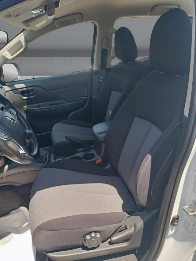 MITSUBISHI L200 2300 D DOUBLE CAB 4X4 CARPLAY IT - foto 6