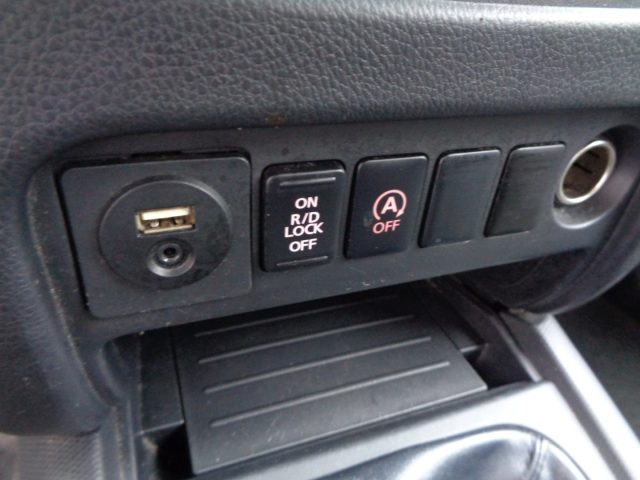 MITSUBISHI L200 2300 D DOUBLE CAB 4X4 CARPLAY IT - foto 14