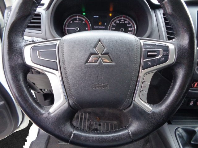 MITSUBISHI L200 2300 D DOUBLE CAB 4X4 CARPLAY IT - foto 16