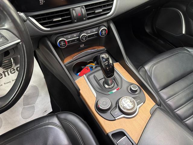 ALFA ROMEO GIULIA 2.2 TURBODIESEL 210 CV AT8 AWD Q - foto 11
