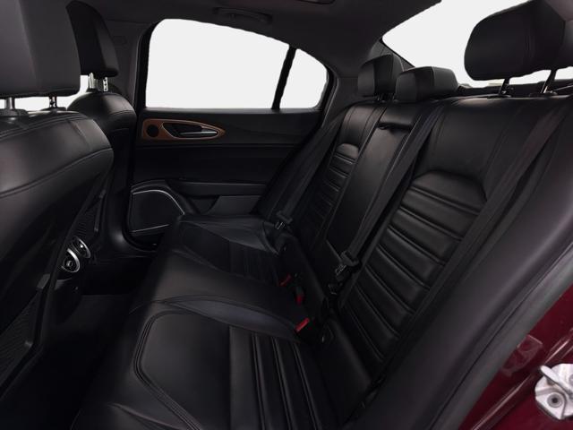 ALFA ROMEO GIULIA 2.2 TURBODIESEL 210 CV AT8 AWD Q - foto 13