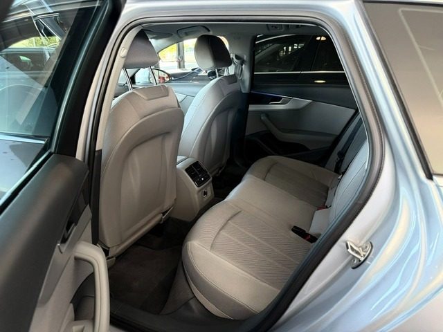 AUDI A4 AVANT 40 TDI 190CV*R19*FARI MATR - foto 16