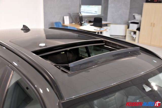 BMW 318 D TOURING 150 CV SPORT + R18 + L - foto 29