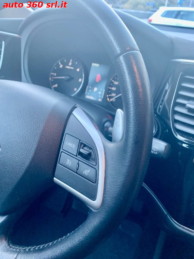 MITSUBISHI OUTLANDER 2.2 DI-D 4WD  AUT. 7P. DISTRIBUZ - foto 13