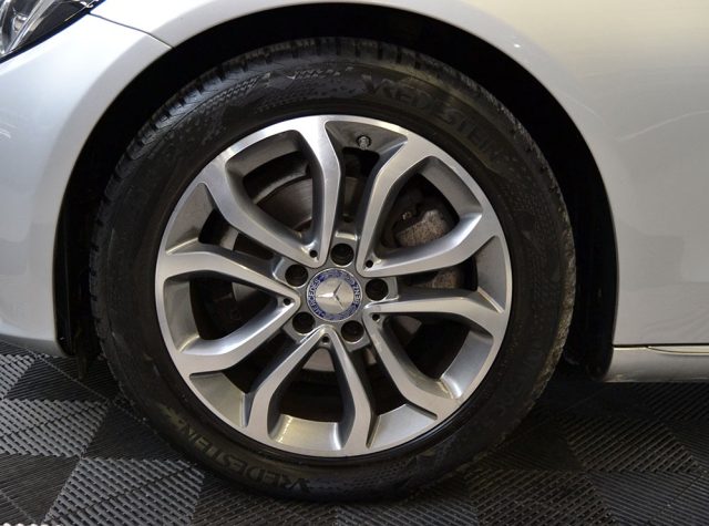 MERCEDES-BENZ C 180 AUT. SPORT "TETTO-PELLE-COMAND-L - foto 24