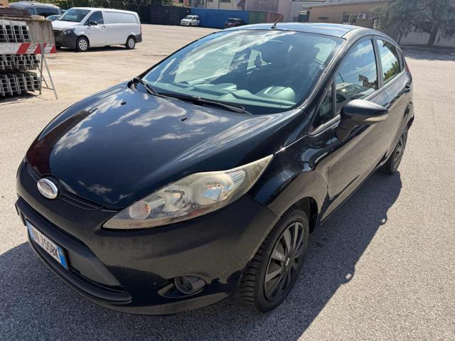 FORD FIESTA 1.4 TDCI 68CV 5P TITANIUM STUPEN - foto 24