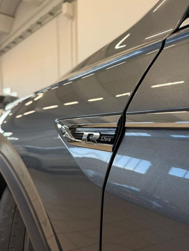 VOLKSWAGEN TIGUAN 2.0 BITDI SCR DSG 4MOTION EXECUT - foto 9