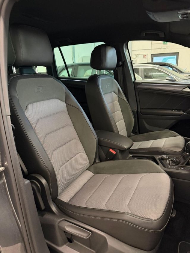 VOLKSWAGEN TIGUAN 2.0 BITDI SCR DSG 4MOTION EXECUT - foto 30