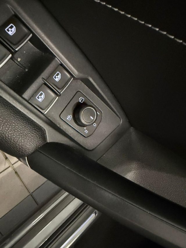 VOLKSWAGEN TIGUAN 2.0 BITDI SCR DSG 4MOTION EXECUT - foto 23