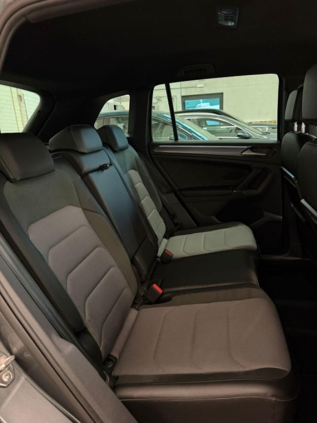 VOLKSWAGEN TIGUAN 2.0 BITDI SCR DSG 4MOTION EXECUT - foto 26