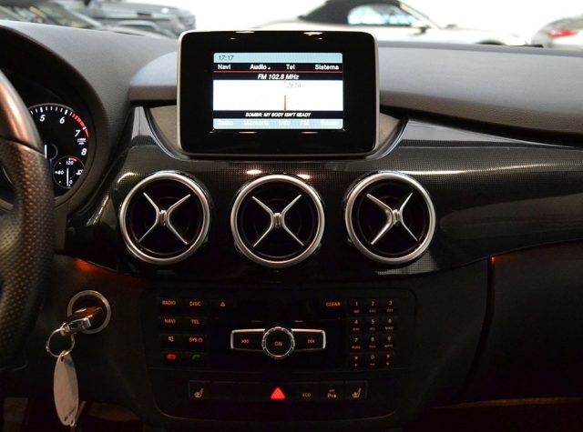 MERCEDES-BENZ B 180 SPORT - NAVI-PDC-XENON - KM 43.0 - foto 6