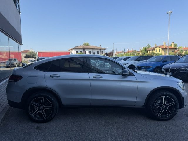 MERCEDES-BENZ GLC 220 D 4MATIC COUPÉ PREMIUM PLUS AMG - foto 4