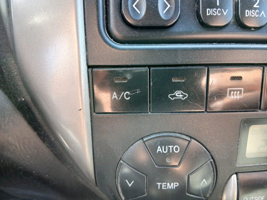 Bild von TOYOTA RAV 4 2.0 Tdi D-4D cat 5 porte del 10/2004 km 312491