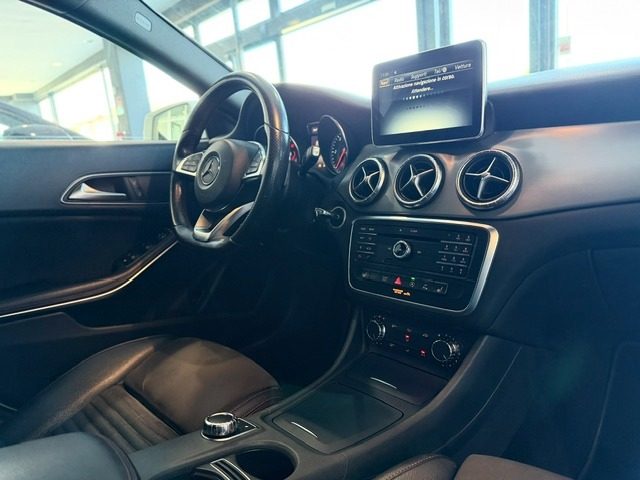 MERCEDES-BENZ CLA D S.W. AUTOMATIC PREMIUM AMG - foto 13
