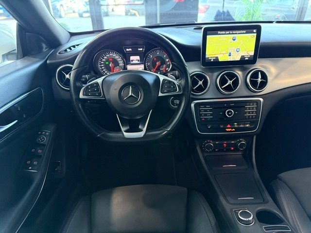 MERCEDES-BENZ CLA D S.W. AUTOMATIC PREMIUM AMG - foto 7