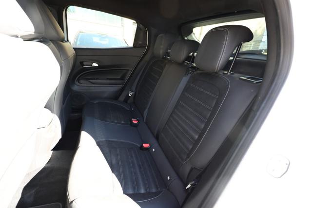 ALFA ROMEO JUNIOR 1.2 145 CV HYBRID EDCT6 Q4 SPORT - foto 7
