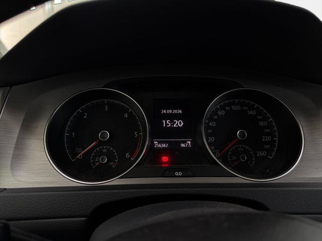 VOLKSWAGEN GOLF 1.6 TDI 5P. HIGHLINE BLUEMOTION - foto 9